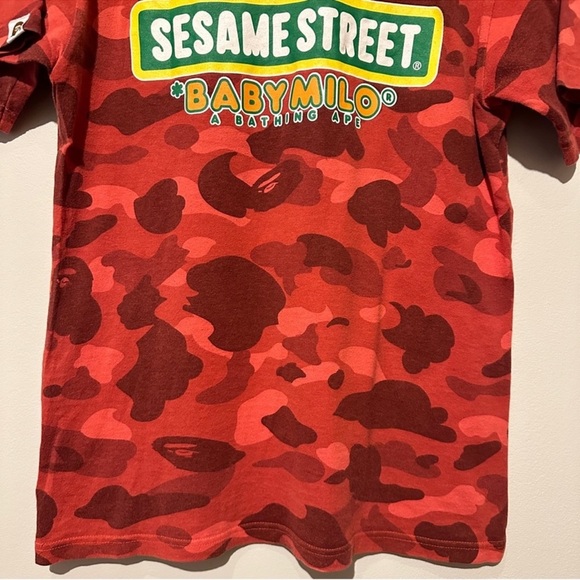 ๐HOST PICK x 2๐ BAPE x Baby Milo x Sesame Street Limited Edition Tee, Red, Small - Picture 10 of 15